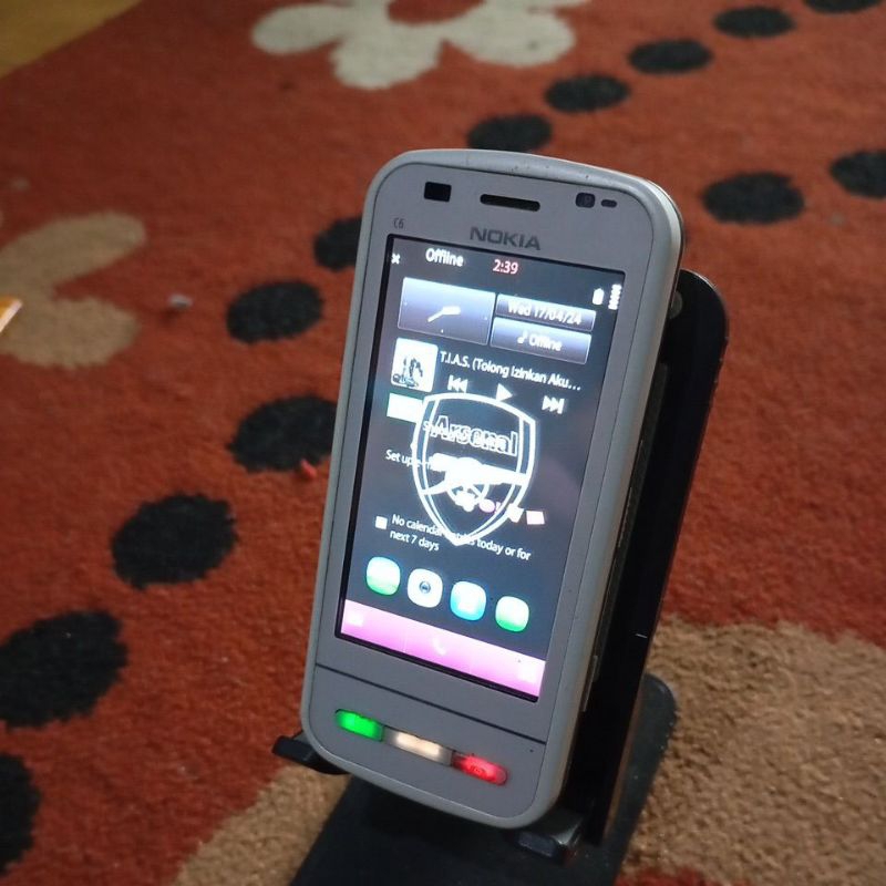nokia c6 00 sudah custom rom
