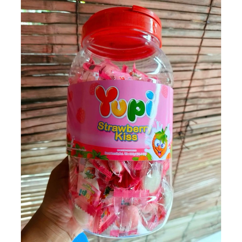 

Yuppy strawberi kiss Toples