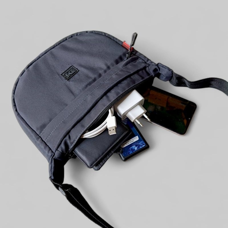 Tas Selempang Bahu DM Dwanmis Pria Wanita Bahan Kanvas