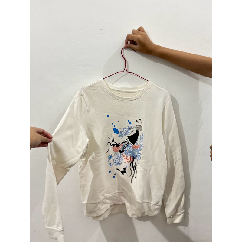 Preloved - Sweater / Crewneck / Sweatshirt Anak Unisex Kids Giordano Original Warna Putih