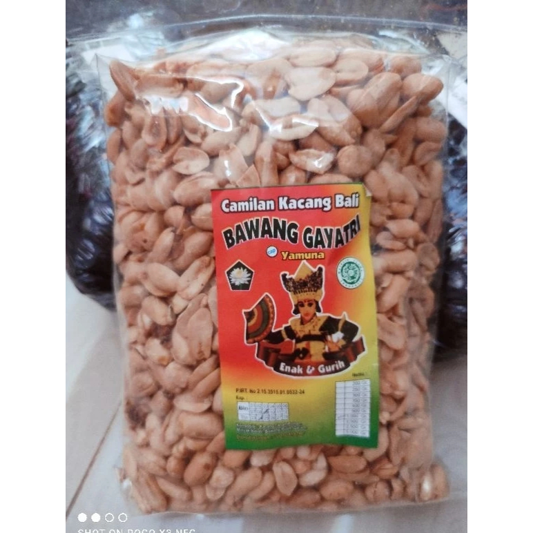 

Kacang bawang Bali Gayatri 1 kg pedas dan bawang original