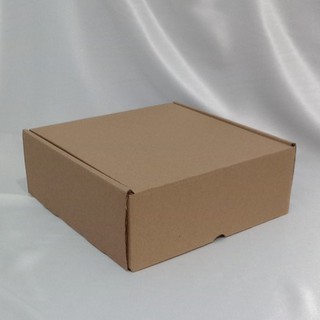 

BOX KARDUS DUS 20X20X5 cm Polos / Die Cut/ Box Hampers/ Box Gift (10 PCS)