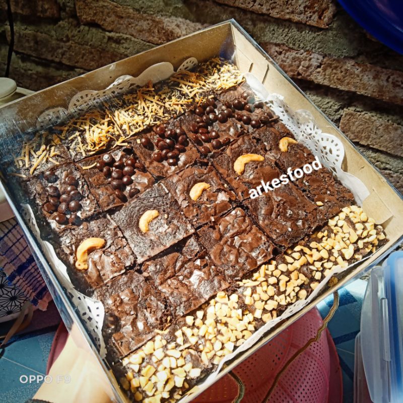 

Brownies fudgy ukuran 20x20 BEST SELLER ENAKKK