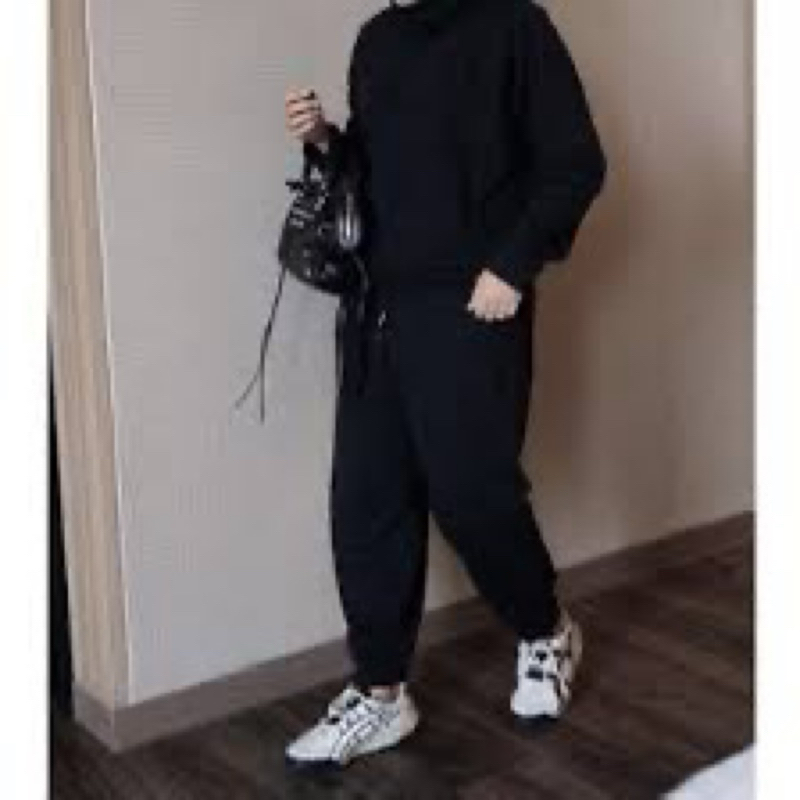 NEW Training Set black by Hijab Nueta