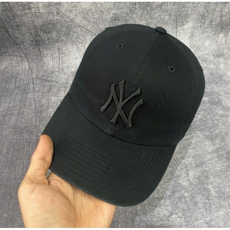 New York Yankees '47brand Clean Up Black On Black