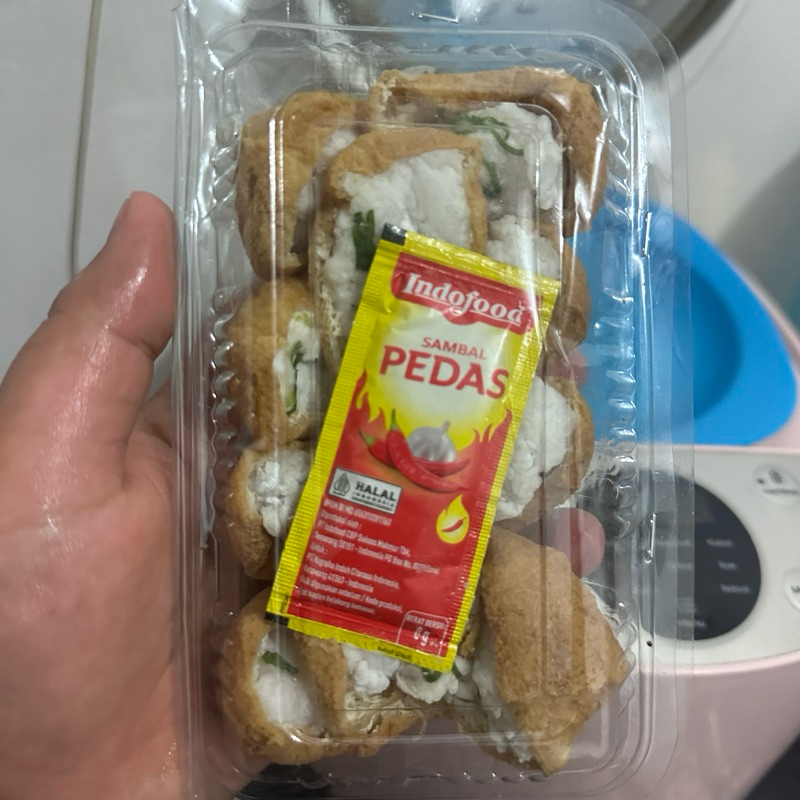 

CEMILAN CEUROMLAH tahu aci isi 8 pcs
