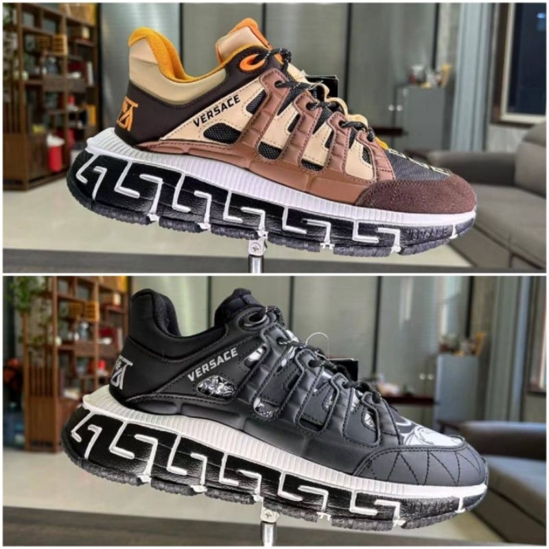 Sepatu versace trigreca leopard monogram