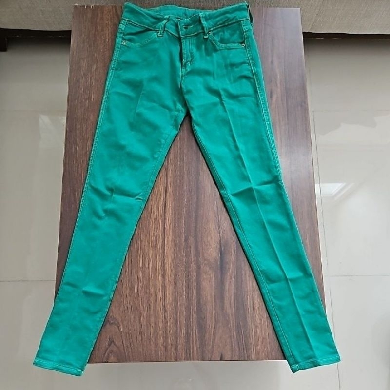 [PRELOVED] Jeans Fit Body Wanita Warna Hijau