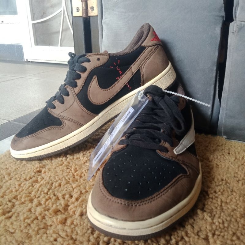 Jordan 1 " travis scot "