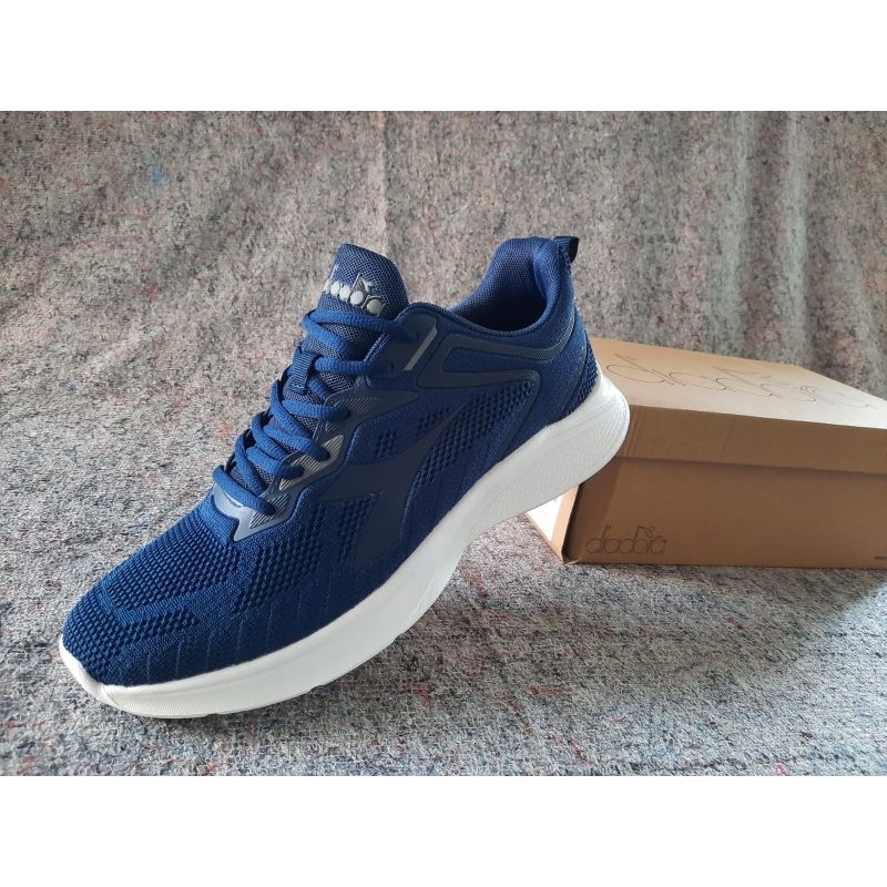 sepatu sport olahraga pria diadora horse original sepatu runing diadora navy