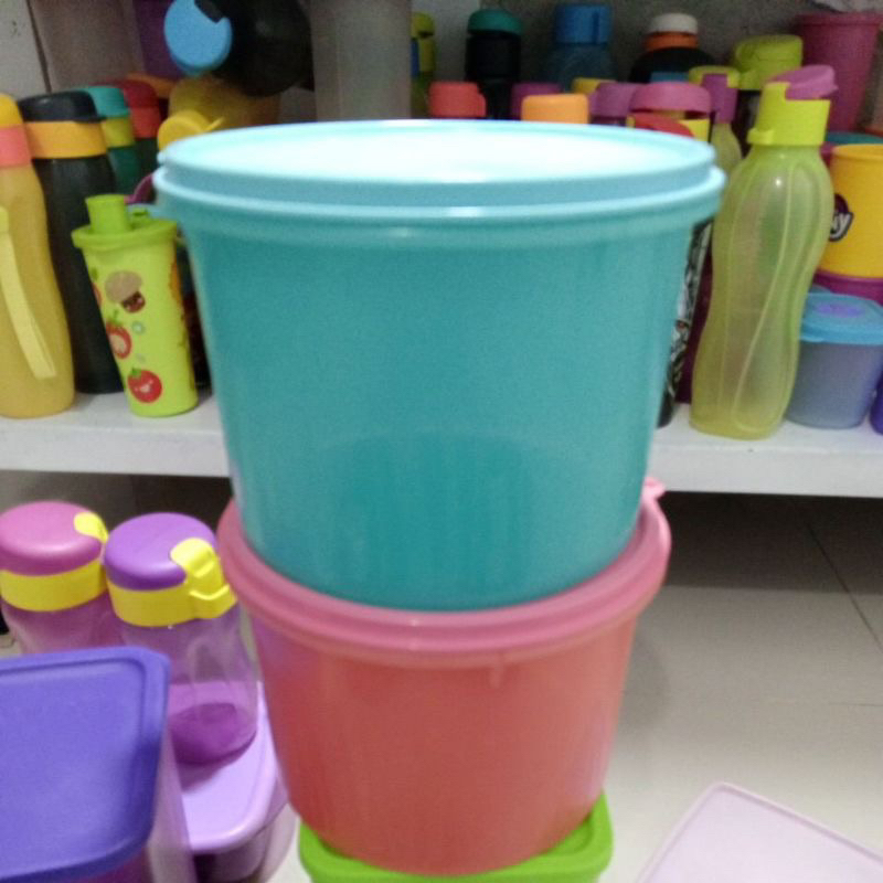 Texture canister Tupperware second