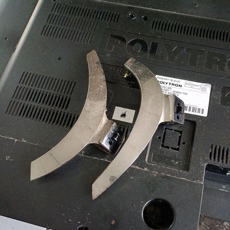 stand kaki tv led polytron 43b1550