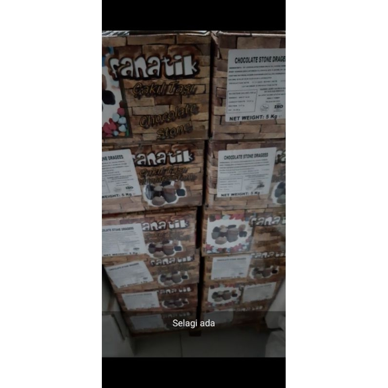 

Coklat Kerikil