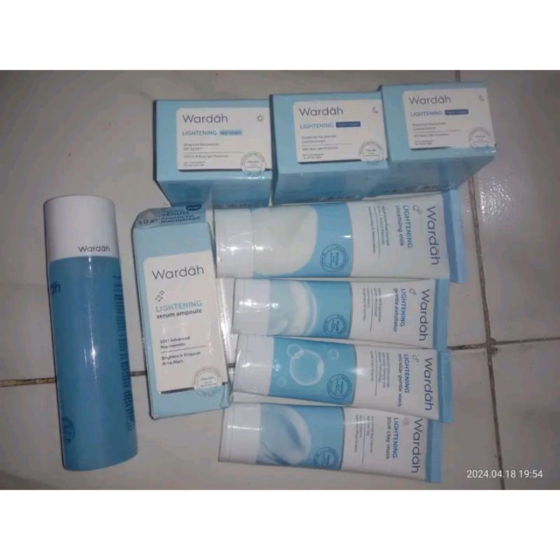 1 PACK WARDAH LIGHTENING