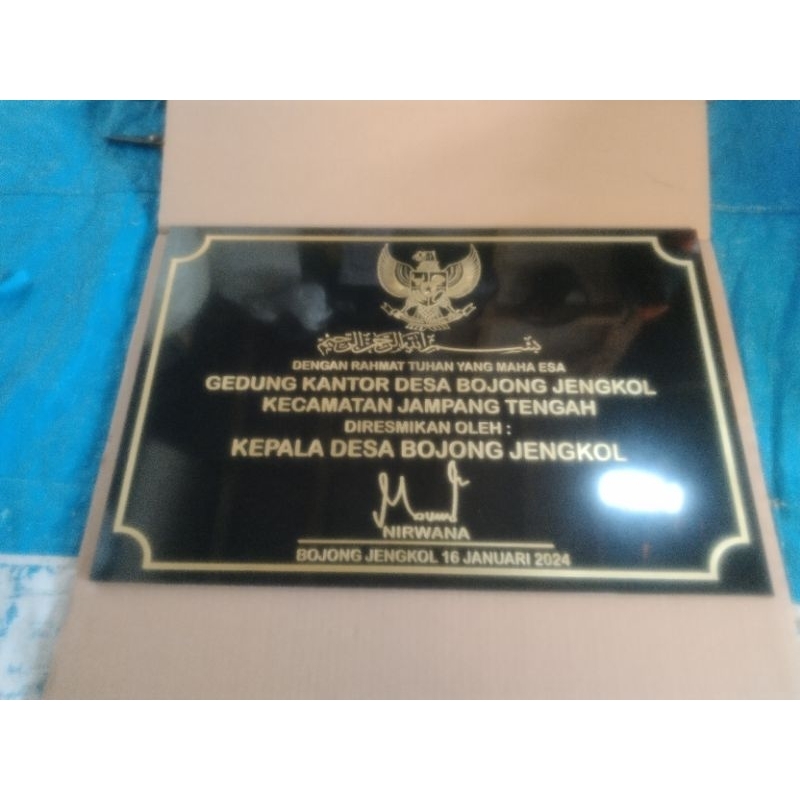 PRASASTI 40X60 hitam granite tile cerah awet dan kinclong.