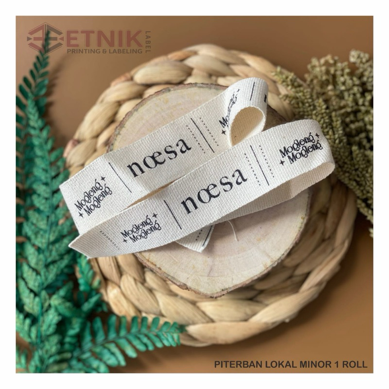 

LABEL PITERBAN (15meter),label custom,label katun,Label murah,Labelkerah,Label Hijab,Label baju anak,label custom,label sablon,label merk,label size,piterban lokal,piterban sablon,label murah custom