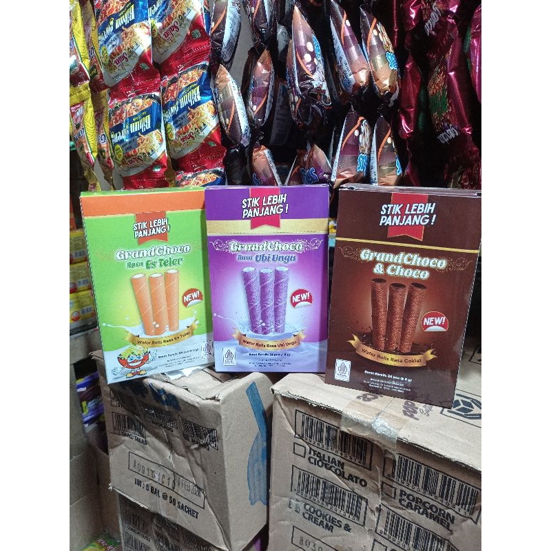 

Snack wafer roll grancoco terdapat 3 varian rasa 1 box isi 24 pcs