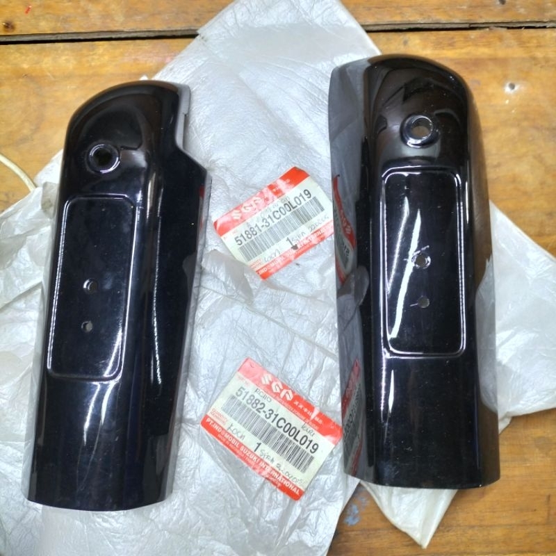 TUTUP SKOK SHOCK COVER SHOCK SUZUKI CRYSTAL SAMBUNGAN SPAKBOR DEPAN CRYSTAL ORIGINAL