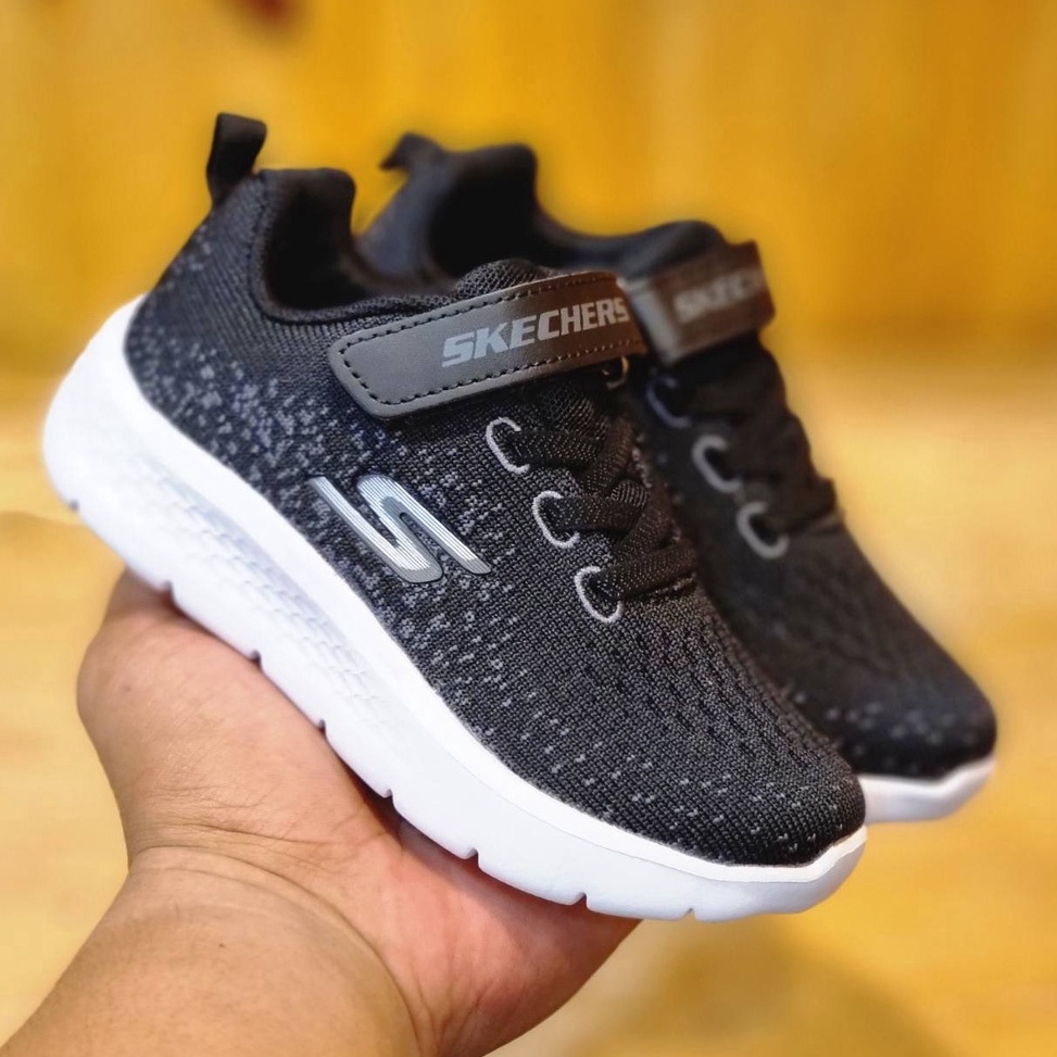 Sepatu Anak Sekolah LakiLaki Perempuan Skechers Hitam Putih Premium ART W2B7