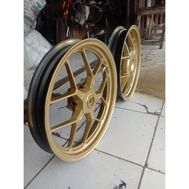 velg pelk motor Vario 150/125 LED old gold original second