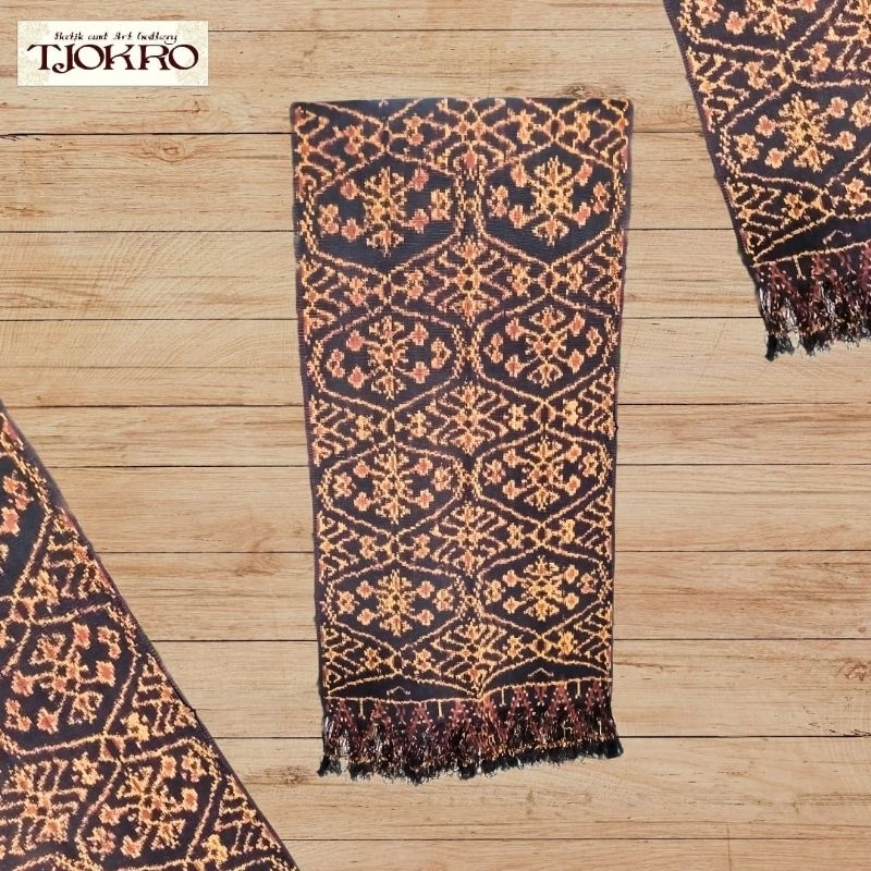 SYAL/SCARF IKAT TENUN BATIK AMBAR