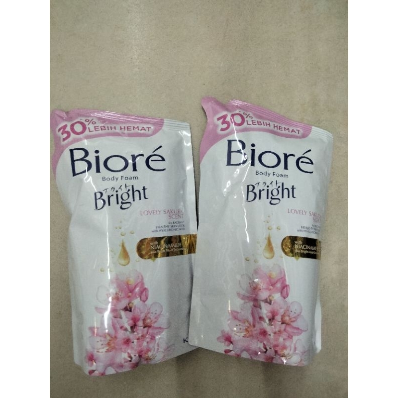 Biore Bright Lovely Sakura 800ml