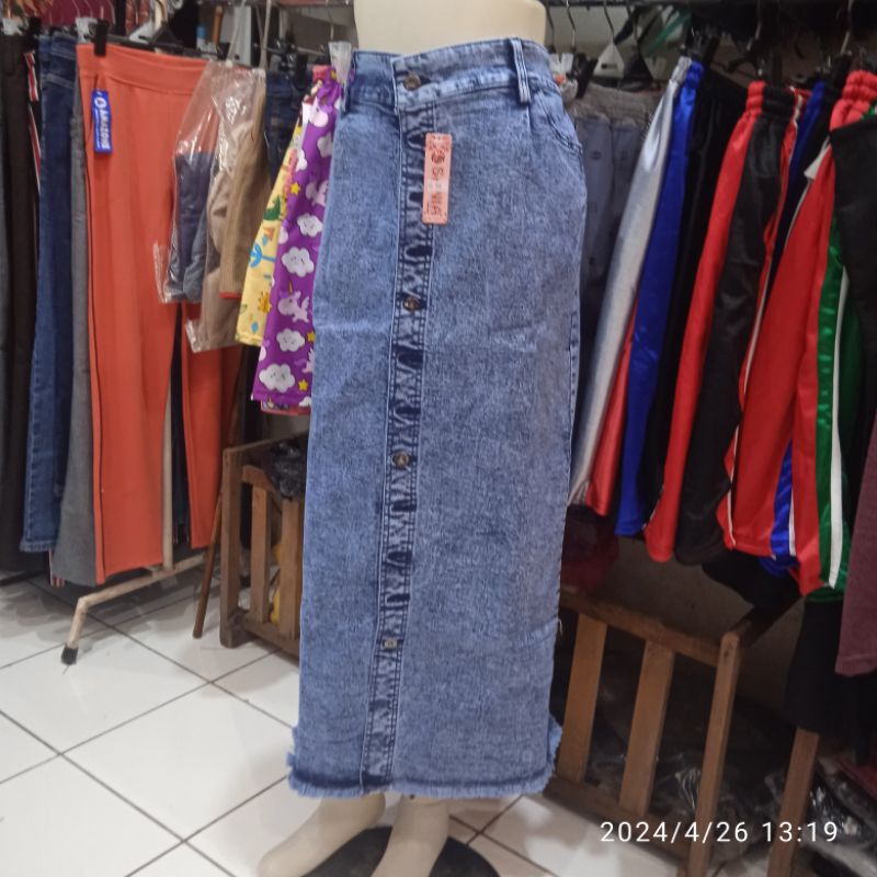 rok levis  span jins kancing full.istimewa