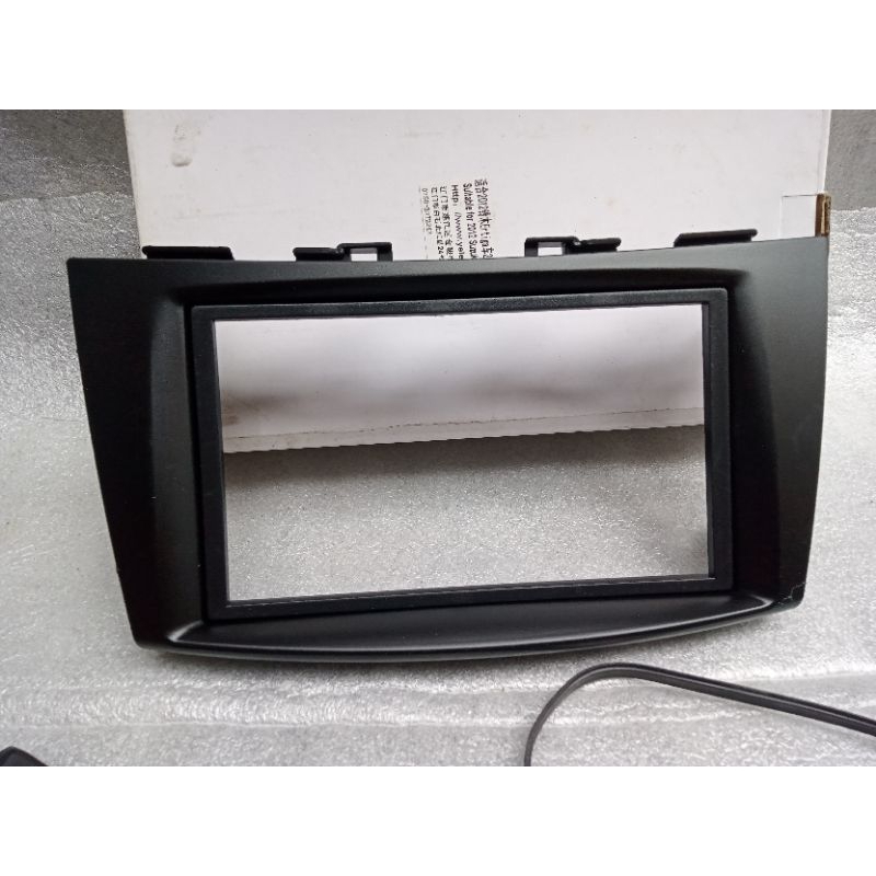 frame head unit Suzuki Ertiga Swift 7inc 2012