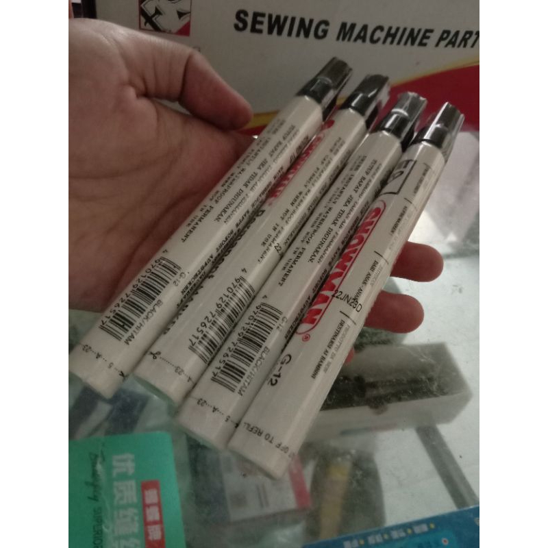 

(cod) SPIDOL SNOWMAN PERMANENT MAKER murah meriah warna hitam