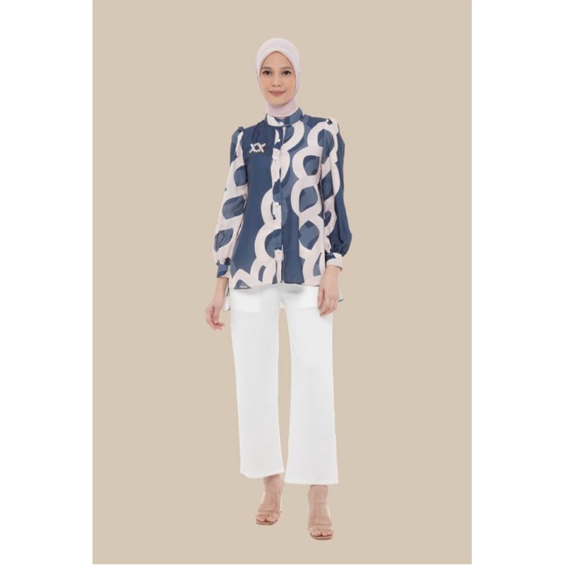 Classic Monogram Shirt Wearing Klamby