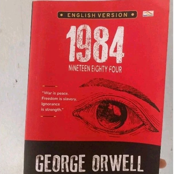 (PRELOVED) 1984 by George Orwell, English Version.