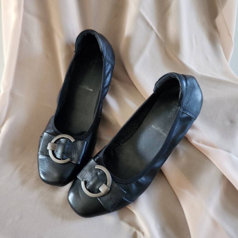 Sepatu Formal Pierre Cardin 1107 - Pantofel Preloved