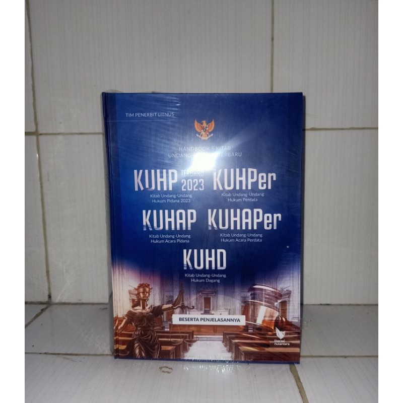 BUKU HANDBOOK 5 KITAB UU TERBARU KUHP 2023 KUHPER KUHAP KUHAPER KUHD