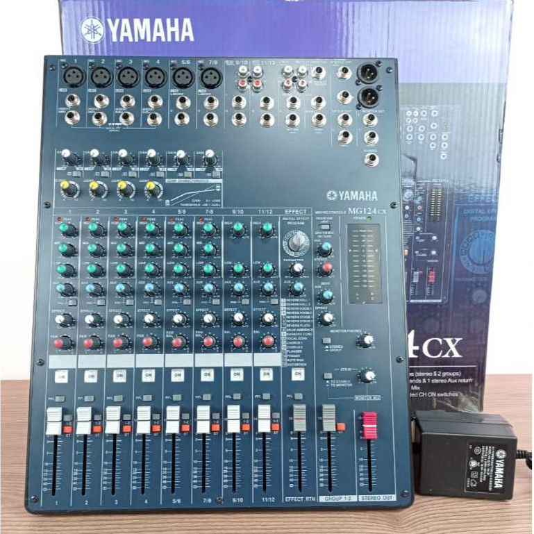 MIXER YAMAHA MG 124CX/MG124CX/MG 124 CX 12CH .