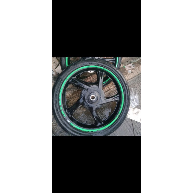 velg belakang second