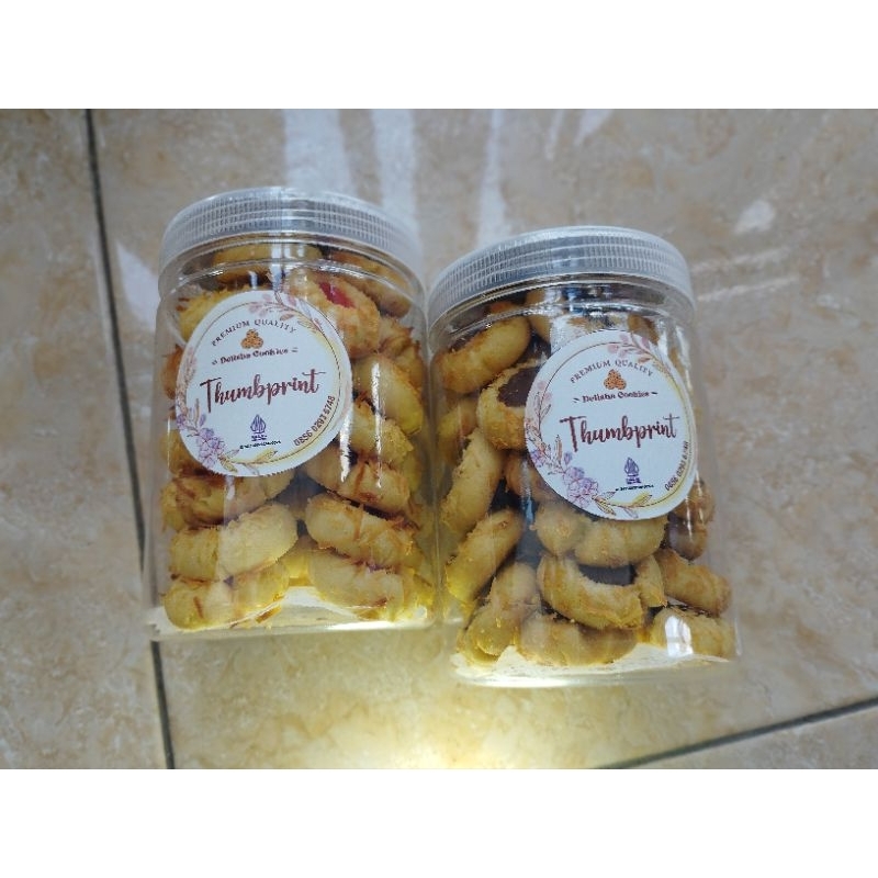 

Kue thumbprint strawbery dan coklat