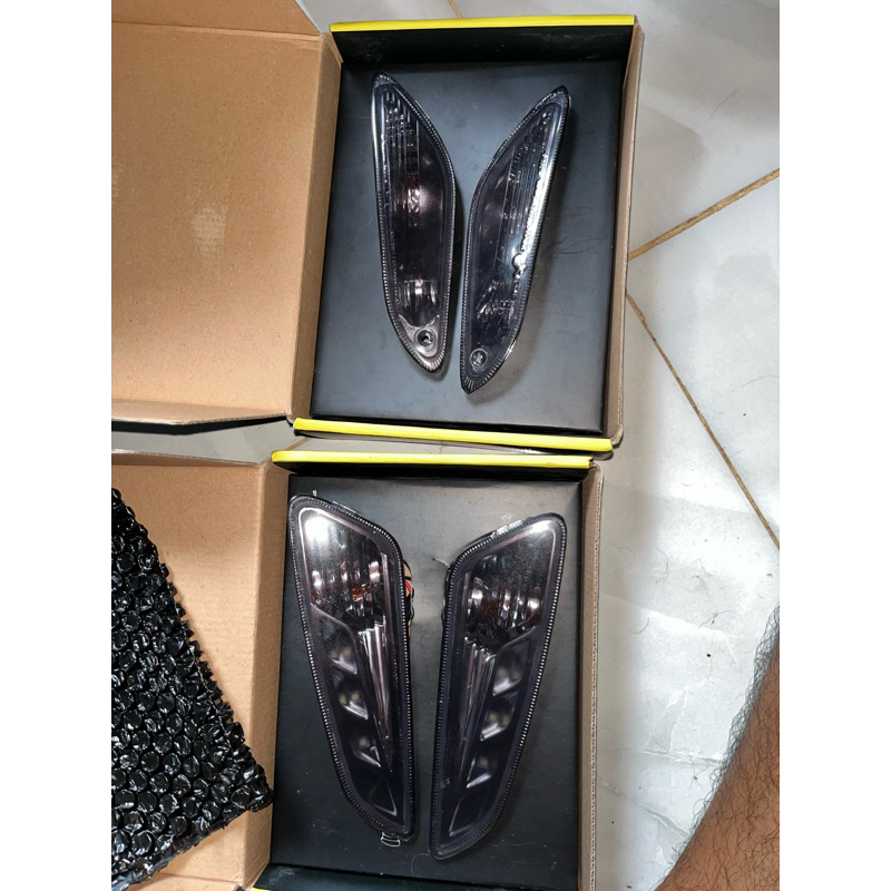 Lampu sein depan belakang vespa sprint 150