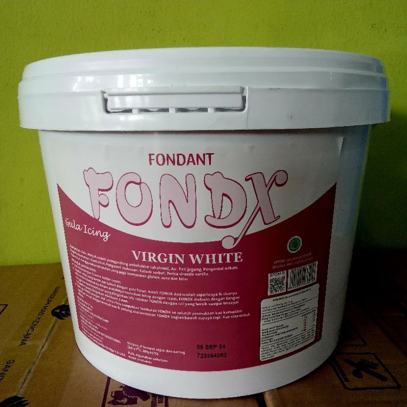 

FONDX SUPER FONDANT WHITE PREMIUM 5 KG ( 1 PAIL )