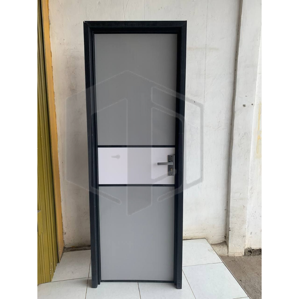 Pintu Kamar Mandi / Kamar Tidur PVC Bahan Tebal Lego List Abu Putih Dengan Handle Kunci Engkol Panel
