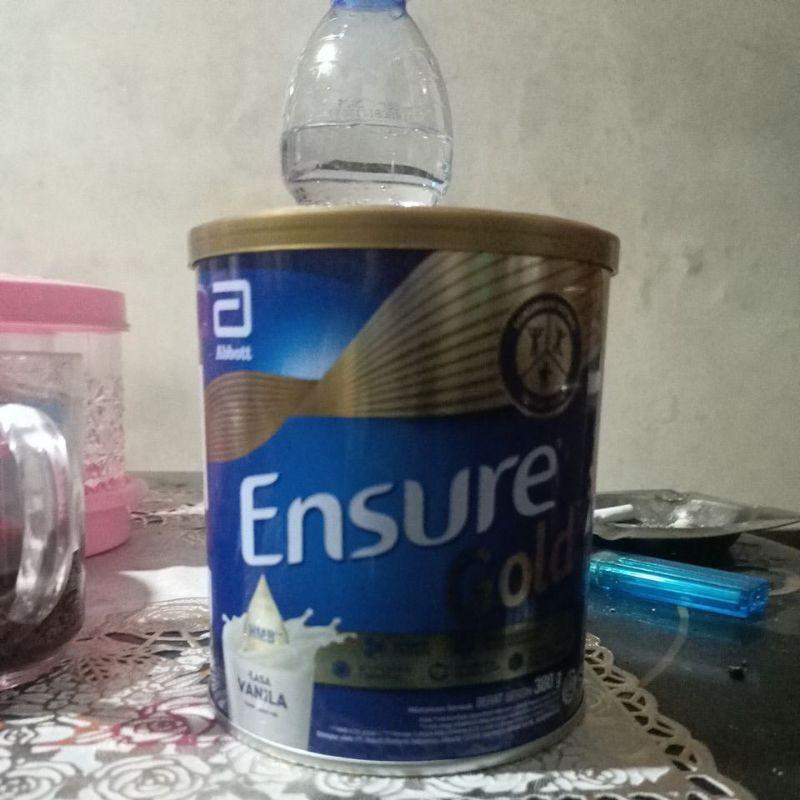 

Susu ensure gold ukuran 380 g edisi dapet orderan fiktif