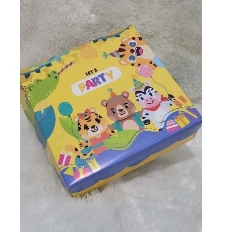 

Box Nasi Premium Event birthday anniv 20x20 cm
