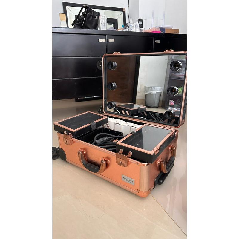 preloved sonia miller beauty case