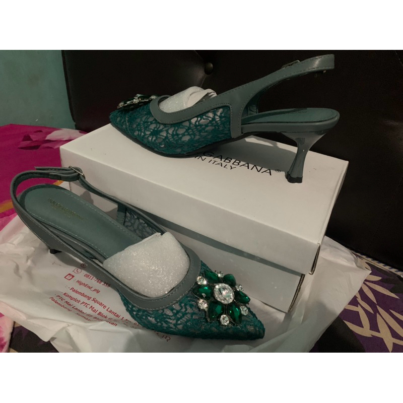 sepatu helss