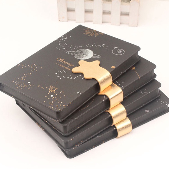 

Produk Hemat Diary Black Starry Sky GoldLeisure Holiday