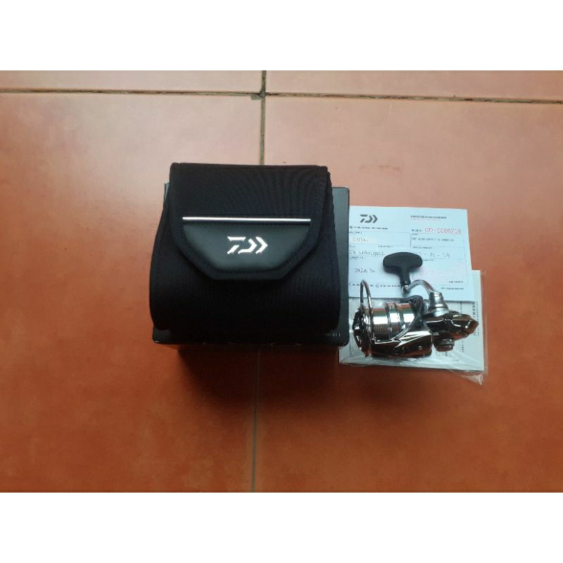 Reel Daiwa Exist LT 3000S-CXH 2018