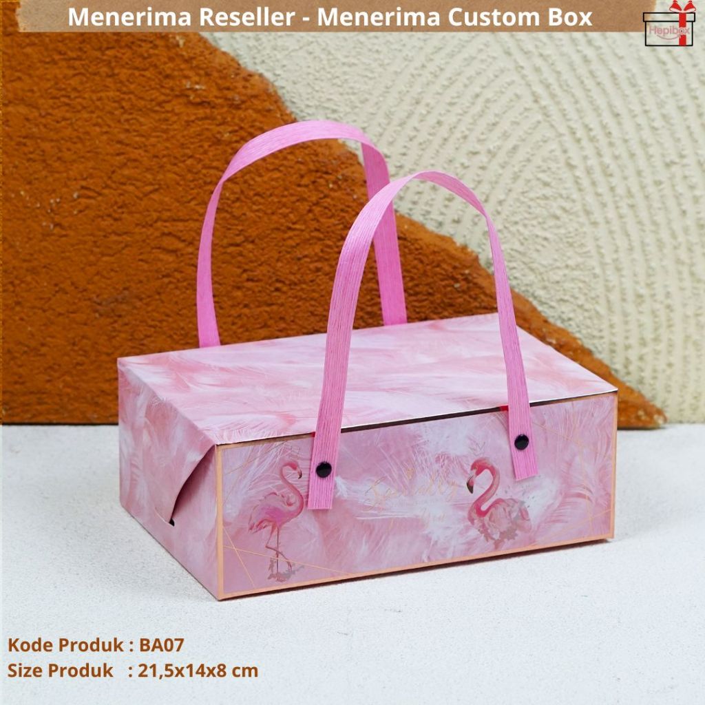 

Box Jinjing Handle Bambu / Kotak Bridesmaid /Box Bridesmaid Murah/Kotak Bridesmaid Gift Wedding Engagement/Box Hampers Hitam Gift Box Kotak Kado Ulang Tahun Kardus Hampers Kardus Packing/BA07