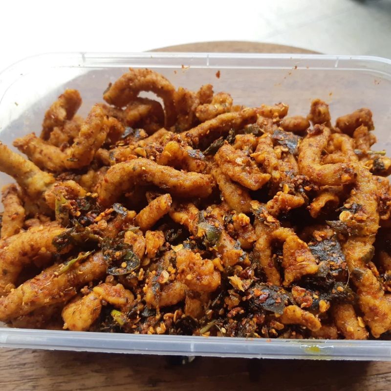 

usus pedas daun jeruk , usus crispy pedas daun jeruk