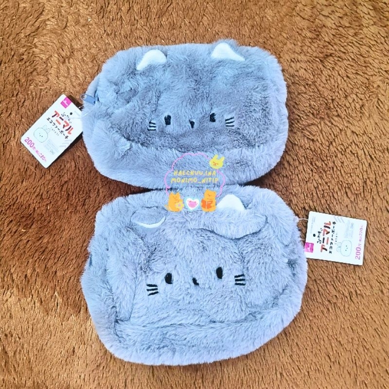 

[ready stock daiso ] pouch kosmetik - tempat pensil bulu kucing abu-abu