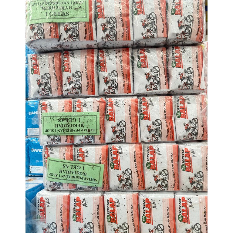 

Promo Menarik Teh Balap orange 1 slop isi 1 tanpa hadiah gelas