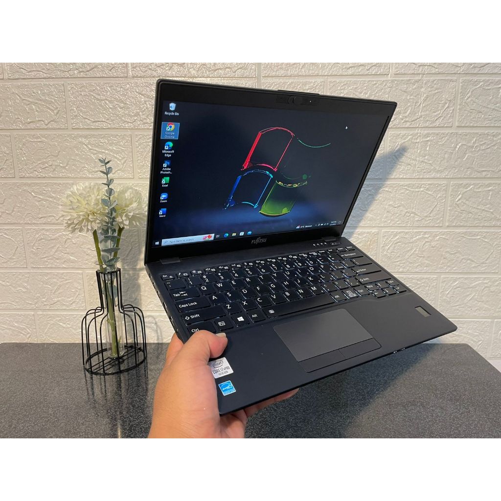 FUJISTU LIFEBOOK U9310 i7-10610U 16GB/SSD 256GB